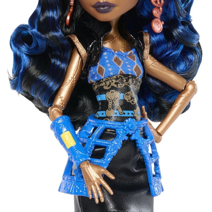 MATTEL Monster High Muñeca Reproducción Robecca Steam con Pingüino Mecánico Captain Penny, Accesorios y Diario - Coleccionable