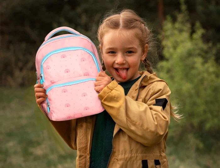 Liderpapel Mochila Escolar Multibolsillo Infantil Rosa Rainbows 350x110x270 mm