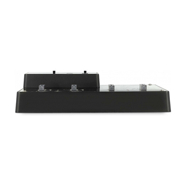 DeLOCK Estación de acoplamiento para 4 x M.2 NVMe PCIe SSD con función de clonación Negro