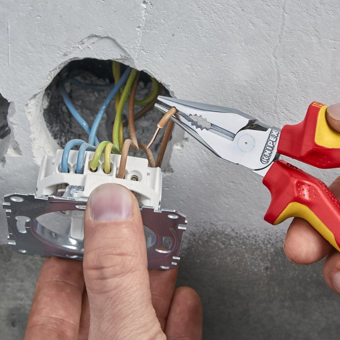 Knipex Alicates combinados de punta 08 26 145 T