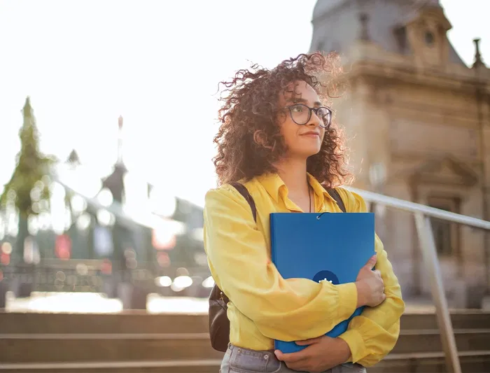 Antartik Carpeta de Gomas Tres Solapas Cartón Forrado A4 Color Azul Marino