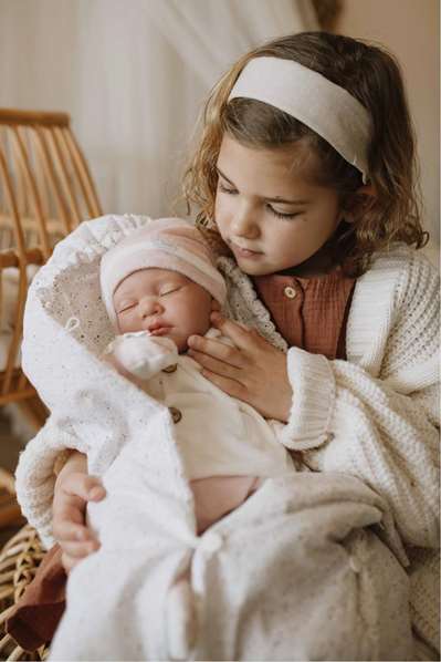 Muñecas Arias Muñeca Reborn Macarena 45 cm con Saco de Dormir (Ojos Cerrados) Español Muñecas Arias Muñeca Reborn Macarena 45 cm con Saco de Dormir (Ojos Cerrados) Español