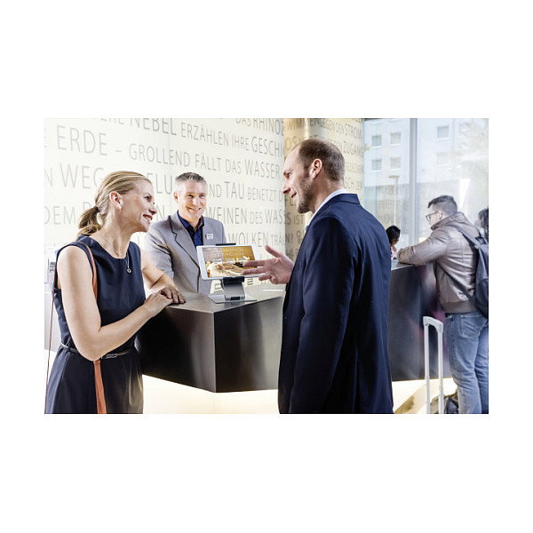 Durable Tablet Holder TABLE 8930-23 Plata