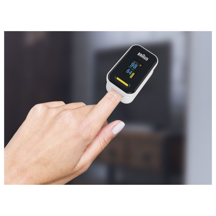 Braun YK-81CEU - Pulsoxímetro de Dedo, Medición Saturación Oxígeno 70-100%, Pantalla OLED, Negro/Acero Inoxidable, con Cordón