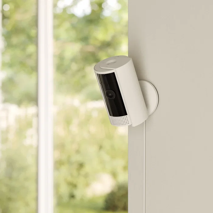 Ring Indoor Camera (2nd Gen) - Cámara de seguridad IP interior inalámbrica, 1080p Full HD, WiFi, visión nocturna, color blanco, para pared