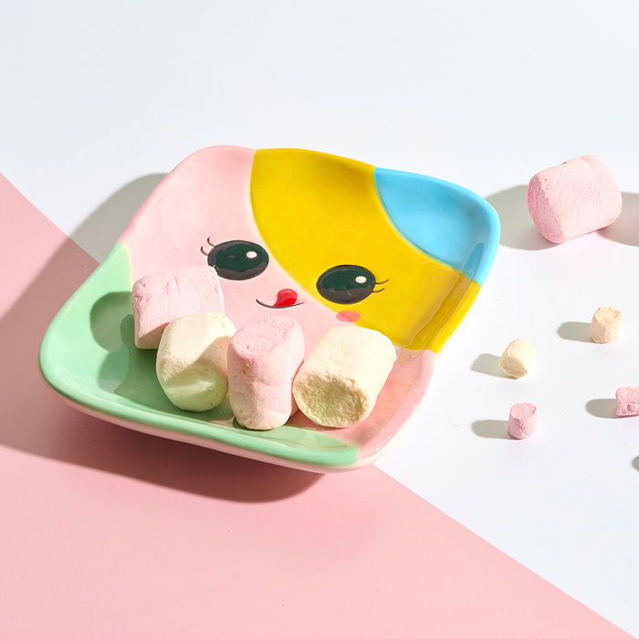 The Concept Factory Plato Relieve Kawaii 17.6x15 cm Malvavisco Tostada Bubble Tea