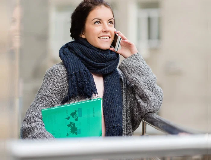 Liderpapel Carpeta Escaparate con Espiral 60 Fundas Polipropileno DIN A4 Verde