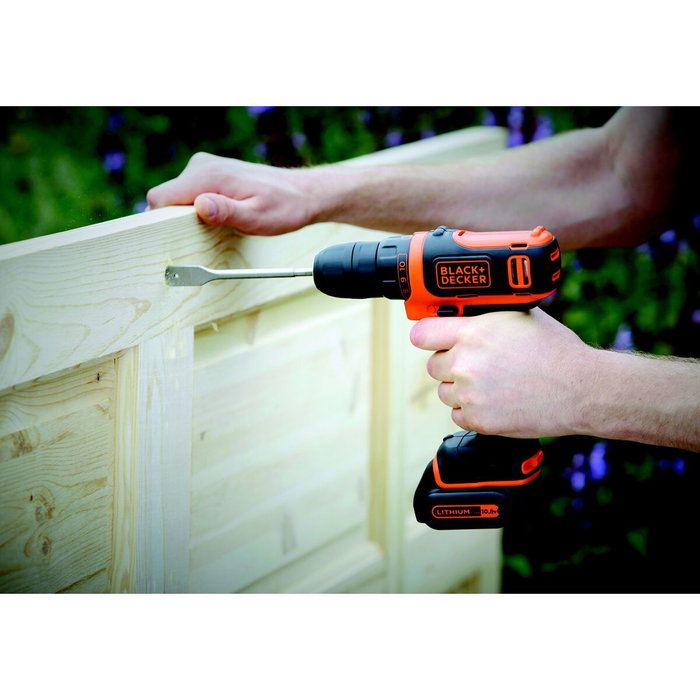 Black + Decker Destornillador inalámbrico con 2 baterías y caja de 10.8 V