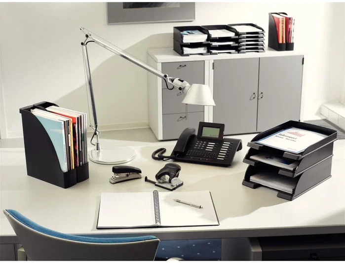 LEITZ Bandeja Sobremesa Leitz Plus Standard Opaca Negro LEITZ Bandeja Sobremesa Leitz Plus Standard Opaca Negro