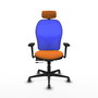 Silla de oficina Jorquera con mecanismo Sincro/Traslack tapizada con Similpiel color Naranja y malla color Azul. Equipada con lumbar 1D, Brazos 3D, Cabecero 2D y Ruedas 65 mm parqué
