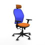 Silla de oficina Jorquera con mecanismo Sincro/Traslack tapizada con Similpiel color Naranja y malla color Azul. Equipada con lumbar 1D, Brazos 3D, Cabecero 2D y Ruedas 65 mm parqué