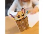 Wondee Cubilete Portalápices Infantil Personalizable de Madera con Kit de Letras y Símbolos para Niños y Niñas.
