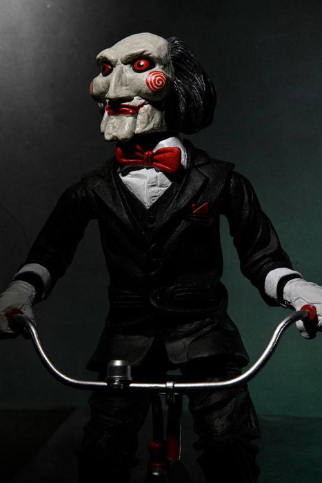 Saw Figura con sonido Billy con Triciclo 30 cm