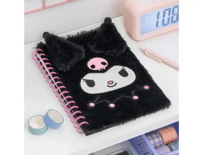 PALADONE Cuaderno A5 Fluffy Kuromi Hello Kitty