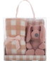 Creaciones Llopis Set de Caja, Manta y Peluche - Manta de Cuadros 90x75 cm Rosa Palo con Perro de Peluche de 26 cm