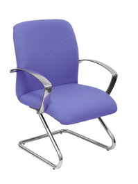 Silla Caudete confidente tapizada con Tela color Azul claro. Brazos fijos