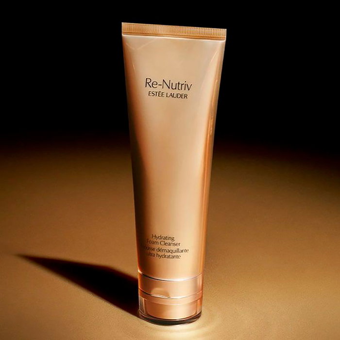 Estée Lauder RE-NUTRIV Hydrating Foam Cleanser 125 ml Estée Lauder RE-NUTRIV Hydrating Foam Cleanser 125 ml