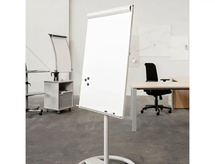 Rocada Pizarra Blanca para Conferencias Magnética Lacada con Ruedas y Brazos Laterales 68x104 cm Rocada Pizarra Blanca para Conferencias Magnética Lacada con Ruedas y Brazos Laterales 68x104 cm