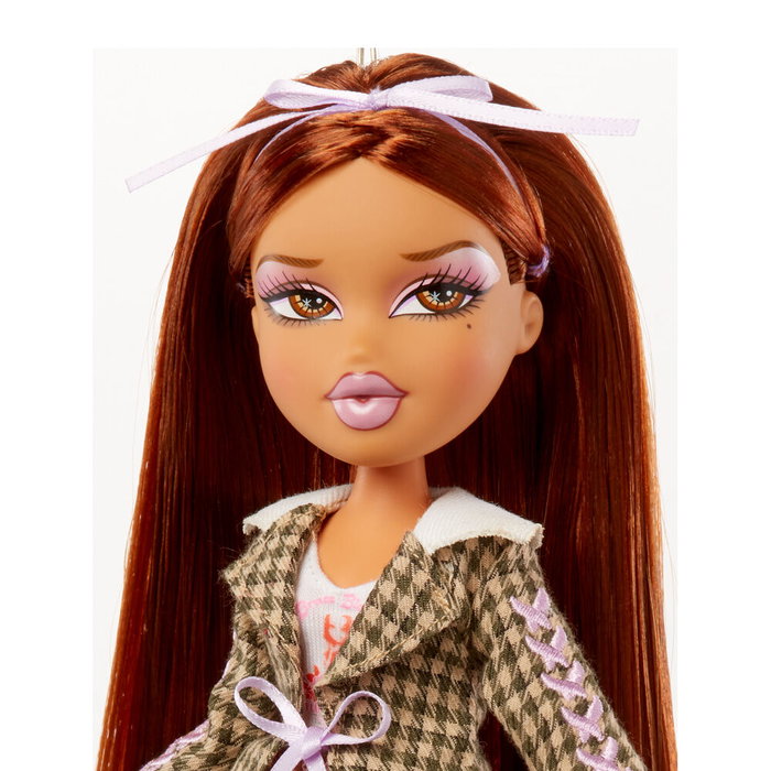 MGA Muñeca Yasmin + Camiseta Stylin Bratz