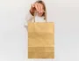 Q-connect Bolsa Papel Kraft Oro L con Asa Retorcida 320x400x140 mm Paquete 25 Unidades