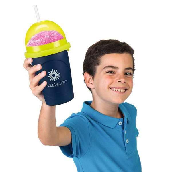 Bandai Maquina de Granizar Chillfactor (Congela, Aprieta y Disfruta) 10.5x10.5x18.8cm - Modelos Surtidos