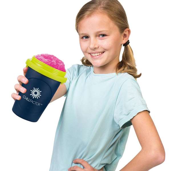 Bandai Maquina de Granizar Chillfactor (Congela, Aprieta y Disfruta) 10.5x10.5x18.8cm - Modelos Surtidos