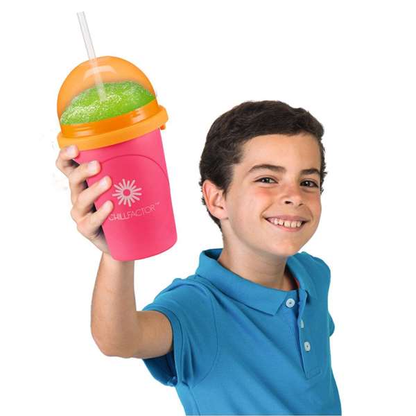 Bandai Maquina de Granizar Chillfactor (Congela, Aprieta y Disfruta) 10.5x10.5x18.8cm - Modelos Surtidos