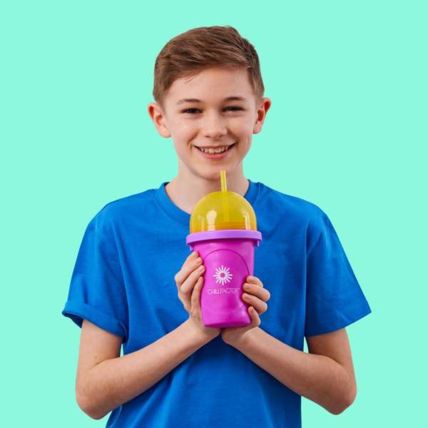 Bandai Maquina de Granizar Chillfactor (Congela, Aprieta y Disfruta) 10.5x10.5x18.8cm - Modelos Surtidos