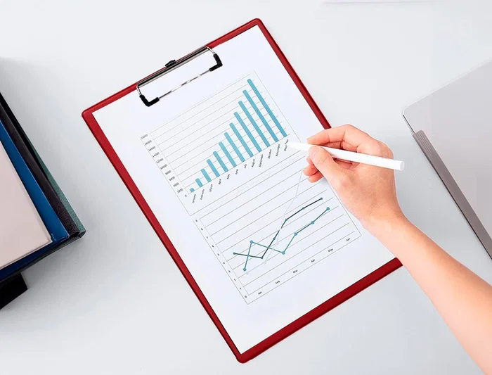 Q-connect Portanotas Din A4 Rojo Plástico 50% Reciclado Grosor 2,1 mm Q-connect Portanotas Din A4 Rojo Plástico 50% Reciclado Grosor 2,1 mm