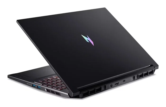 Acer Nitro V 16 AI ANV16-42-R1NN con AMD Ryzen 7, 32 GB RAM, 1 TB SSD y RTX 5050