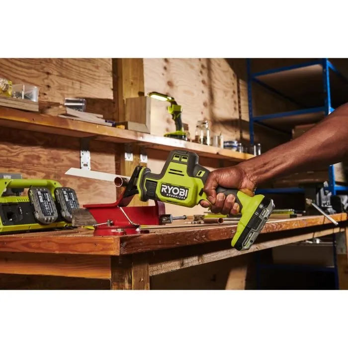 Ryobi Sierra Alternativa Una Mano Sin Escobillas 18V AAAOB86319 Compacta 0-3000 cp/min Recorrido 16mm Madera 90mm Ryobi Sierra Alternativa Una Mano Sin Escobillas 18V AAAOB86319 Compacta 0-3000 cp/min Recorrido 16mm Madera 90mm