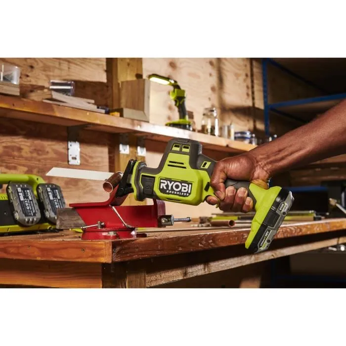 Ryobi Sierra Alternativa Una Mano Sin Escobillas 18V AAAOB86319 Compacta 0-3000 cp/min Recorrido 16mm Madera 90mm Ryobi Sierra Alternativa Una Mano Sin Escobillas 18V AAAOB86319 Compacta 0-3000 cp/min Recorrido 16mm Madera 90mm