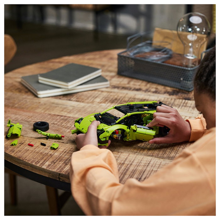 LEGO Technic Lamborghini Huracán Tecnica 42161 LEGO Technic Lamborghini Huracán Tecnica 42161