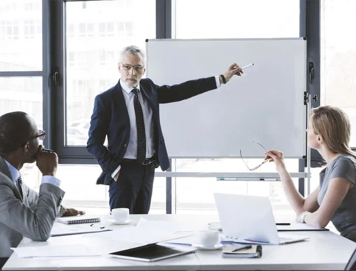 Q-connect Pizarra Blanca Doble Cara Melamina 120x90 cm Giratoria Marco Aluminio