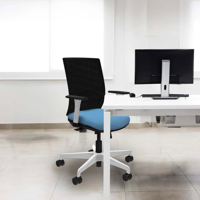 PIQUERAS Y CRESPO Silla de oficina Yunquera con mecanismo Sincro/Traslack, Blanco y Negro PIQUERAS Y CRESPO Silla de oficina Yunquera con mecanismo Sincro/Traslack, Blanco y Negro