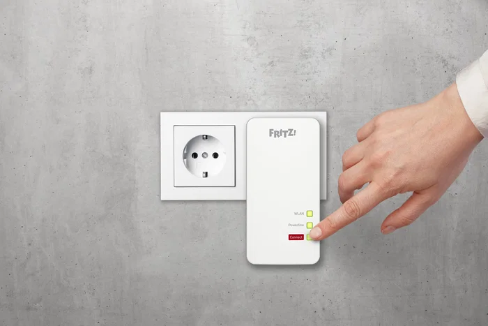 AVM FRITZ!Powerline 1260E - Adaptador PLC WiFi AC con 1200 Mbps, WLAN hasta 866 Mbps, 1 Puerto Gigabit, Blanco, 20002824