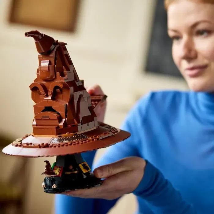 LEGO Harry Potter Sombrero Seleccionador Parlante 76429 Juego Construcción 561 Piezas