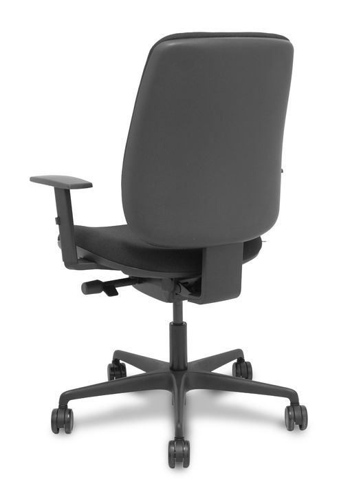 Silla de oficina Alares con mecanismo Sincro/Traslack tapizada con Tela color Negro. Equipada con Base nailon negra, Brazos 1D y Ruedas 65mm nailon