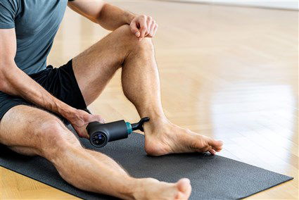 Beurer MG-185 Pistola de Masaje Muscular, 9 Niveles de Intensidad, 3000 Impulsos/Minuto, Mango Ergonómico, 5 Accesorios, Incluye Maletín