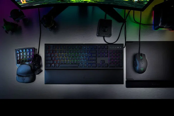 Razer Tartarus V2 Keypad Gaming con 32 Teclas Programables y Rueda de Desplazamiento