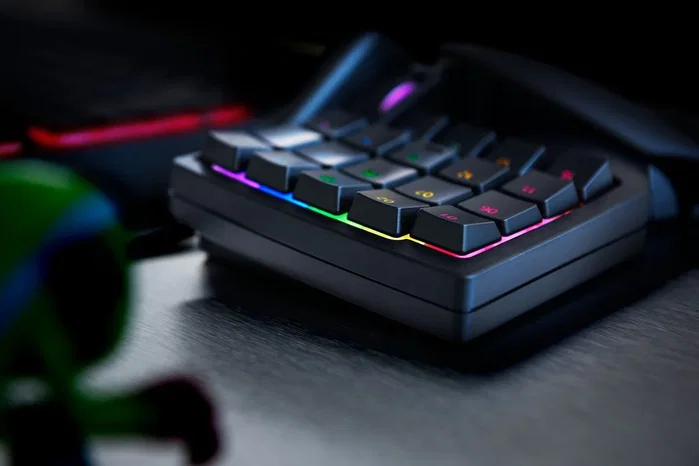 Razer Tartarus V2 Keypad Gaming con 32 Teclas Programables y Rueda de Desplazamiento