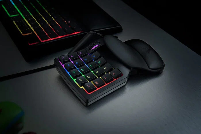 Razer Tartarus V2 Keypad Gaming con 32 Teclas Programables y Rueda de Desplazamiento