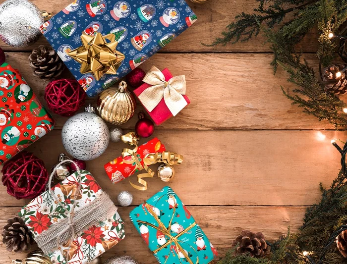 Liderpapel C-2025 - Papel de Regalo Navidad, Rollo 70 cm x 2 m, 60 g/m², Diseños Surtidos Liderpapel C-2025 - Papel de Regalo Navidad, Rollo 70 cm x 2 m, 60 g/m², Diseños Surtidos