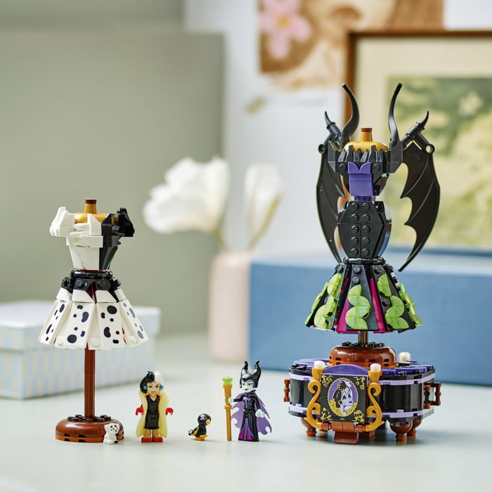 LEGO Disney Trajes de Maléfica y Cruella De Vil 43262