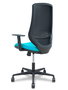 Silla de oficina Mardos con mecanismo Sincro tapizada con Tela color Turquesa y malla color Negro. Equipada con lumbar 1D, Brazos 1D y Ruedas 65mm nailon