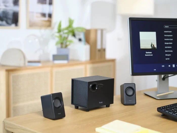 Trust Avora Altavoces 2.1 con Subwoofer de Madera, 18 W, Negro Trust Avora Altavoces 2.1 con Subwoofer de Madera, 18 W, Negro