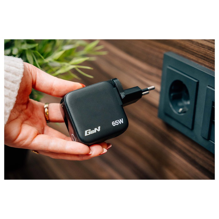 Verbatim Mini GaN Charger 65W con Pantalla (2xUSB-C, 1xUSB-A)
