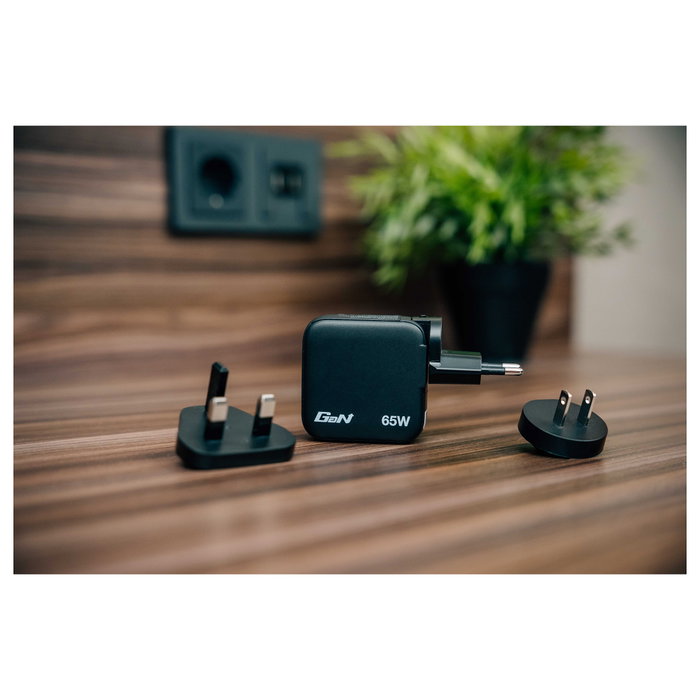Verbatim Mini GaN Charger 65W con Pantalla (2xUSB-C, 1xUSB-A)