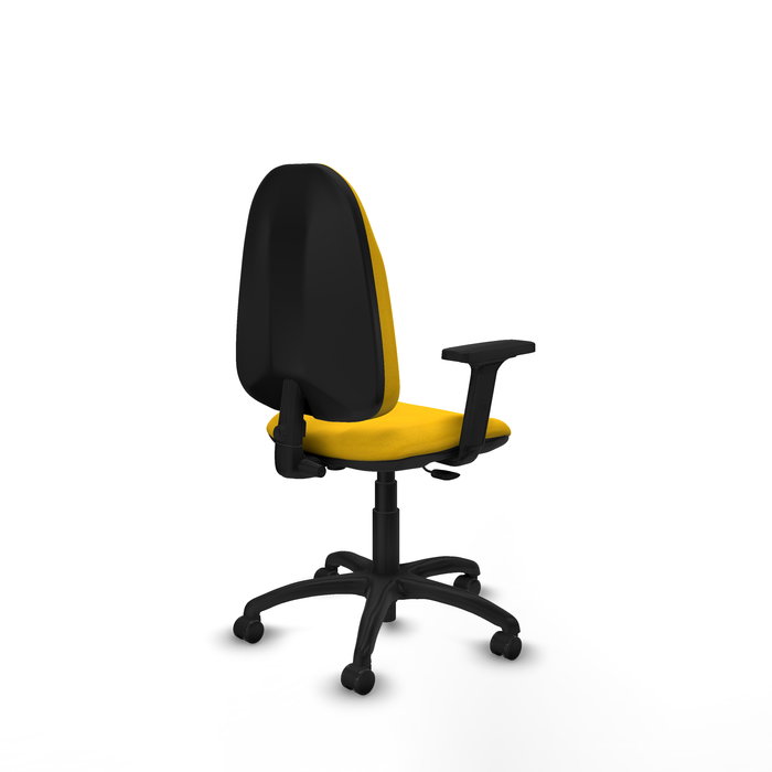 Silla de oficina Algarra con mecanismo Contacto permanente básico tapizada con Tela color Amarillo. Equipada con Base poliamida negra, Brazos 2D y Ruedas de parqué