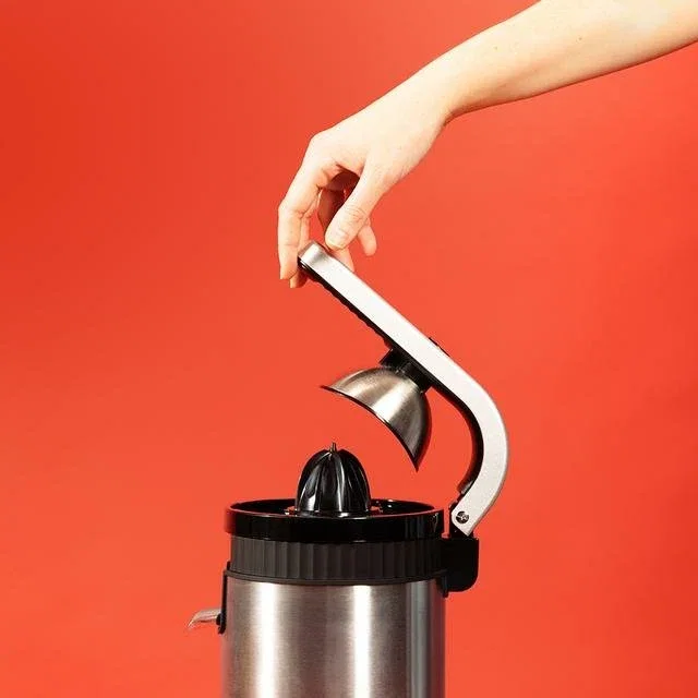 Cecotec Xqueeze RetroJuice 600 Steel Licuadora centrífuga 600 W Negro, Metálico Cecotec Xqueeze RetroJuice 600 Steel Licuadora centrífuga 600 W Negro, Metálico